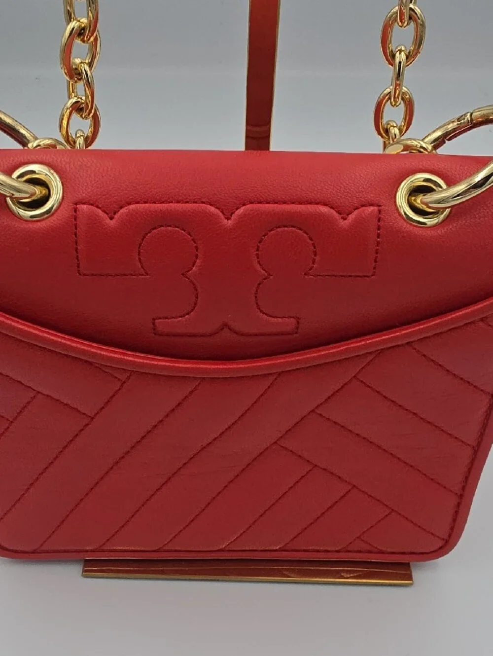 Tory Burch compact tory